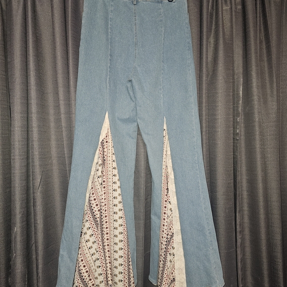 Wisteria Lane Boho Blue Wide Leg Jeans with Patterned Inserts NWOT - Picture 2 of 5